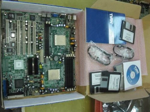 Tyan Computer Thunder S2880 Motherboard PCB 316723200002 With Accessories - Image 1 of 1