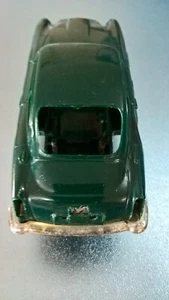 SCALEXTRIC VINTAGE C68 ASTON MARTIN DB4 GREEN BODY & UNDERPAN. Made in ENGLAND. - Photo 1/10