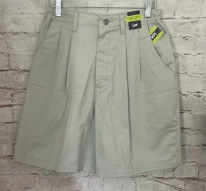Lee Comfort Waist Women 8 M Khaki Cotton Pleated Bermuda Shorts NEW VINTAGE 90'S - Picture 1 of 5