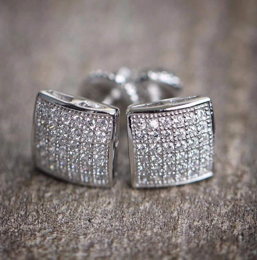 Elegantes pendientes de hiphop cuadrados pequeños de plata de ley 925 con circonita cúbica para hombre Foto 1 de 1