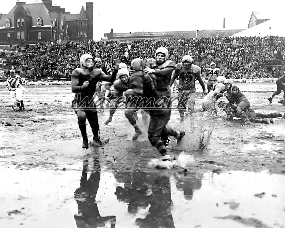 1950 Grey Cup The Mud Bowl Argonauts VS Blue Bombers blanco y negro 8 X 10 foto  Foto 1 de 1