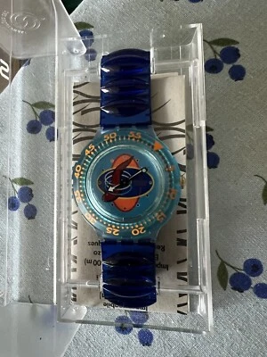 Reloj Swatch Scuba 200 azul vintage 1994, esfera azul hecha en Suiza corona dorada años 90 Foto 1 de 2