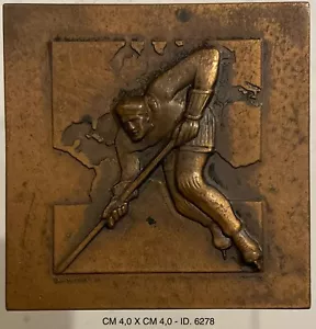 CAMPIONATI DEL MONDO DI HOCKEY SUL GHIACCIO MED. SPORT CONI MILANO A.XII° 1934 - Picture 1 of 2