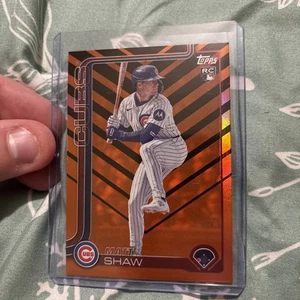 Actualización Topps 2025-#US200 Matt Shaw (RC) lámina naranja navideña  - Imagen 1 de 2