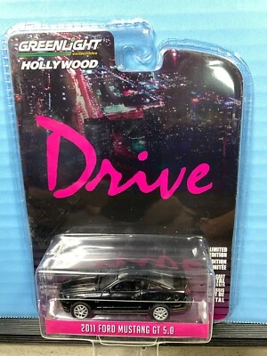 1/64 GREENLIGHT HOLLYWOOD DRIVE 2011 FORD MUSTANG GT 5.0 ALL BLACK - Imagem 1 de 2