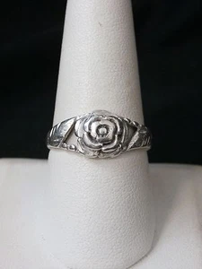 Anillo vintage de plata de ley hecho a mano con diseño de rosa. ¡Haz oferta! #518 - Imagen 1 de 7