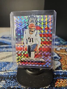 2024 Panini Mosaic - National Pride Silver Prizm #267 Trey Hendrickson - Picture 1 of 2