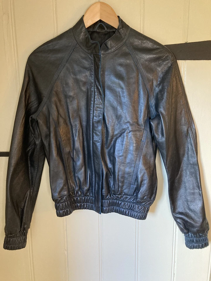 CHAQUETA BOMBER REISS MUJER NEGRA DE CUERO FLEXIBLE PUÑOS Y DOBLADILLO ELÁSTICOS S 10 Foto 1 de 4