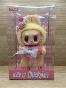 (EE. UU.) AUTÉNTICO POP MART LABUBU LOS MONSTRUOS - Llavero Let's Checkmate Queen - Imagen 1 de 4