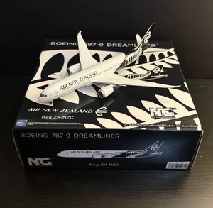 NG Models 1:400 Air New Zealand Boeing 787-9 Dreamliner ZK-NZC 55071 Scale Model - Picture 1 of 6