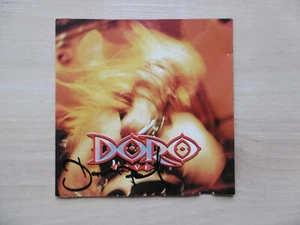 "Folleto en CD firmado con autógrafo Doro Pesch ""Doro Live" - Imagen 1 de 1