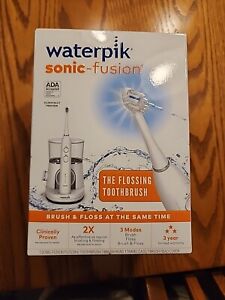 Waterpik SF-01W020-1 Sonic Fusion Water Flosser Professional. NEW