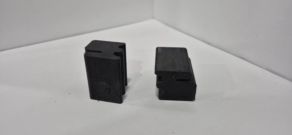 89-90 Zx750 Zx7 Fuel Tank Damper set 92160-1128 - Image 1 of 1