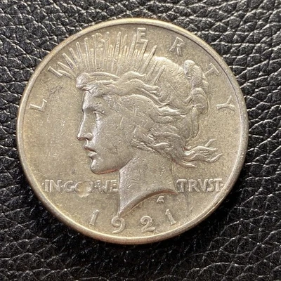 1921-P $1 Peace Dollar Silver Philadelphia Coin Key Date! - Image 1 of 2