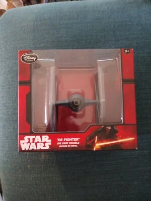Disney Store TIE Fighter Die Cast Star Wars El Despertar de la Fuerza NUEVO SELLADO Foto 1 de 4
