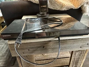 Samsung BD-C6500 Blu-Ray Player Missing Remote Partially Tested Parts Read - Picture 1 of 5