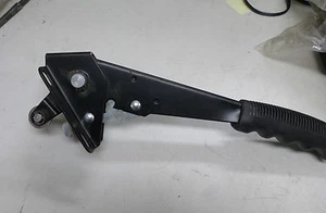 RATCHETING CABLE BRAKE BRAKE LEVERS --  310mm long w/Release button - Picture 1 of 6