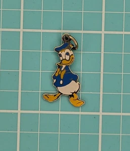 Vintage Walt Disney Productions Donald Duck Enamel Charm Pendant 1" - Picture 1 of 2