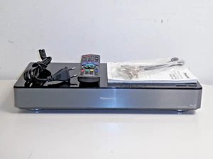 Panasonic DMR-BST940 3D Blu-ray Recorder / 2TB HDD, FB&BDA, 2 Jahre Garantie - Bild 1 von 8