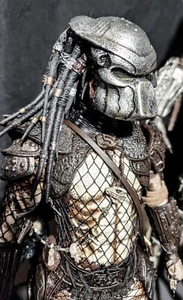 1/6 Scale Predator AVP Temple Guard Mask Hot Toys Predators - Picture 1 of 8