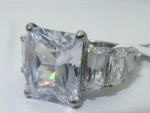 Ladies silver ring emerald cut cubic zirconia stainless steel 007 - Picture 1 of 8