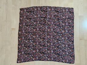 s. Oliver Damen Tuch Schal Rosen Blumen schwarz weiß beere olivgrün orange - Bild 1 von 3