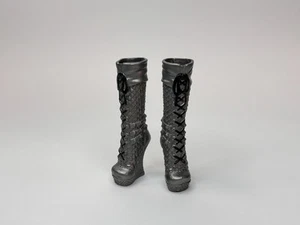 Ever After High Dragon Games Poppy O’Hair Doll Boots - Picture 1 of 5