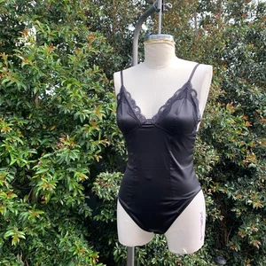 Body cami de encaje negro para mujer espalda transparente - Imagen 1 de 6