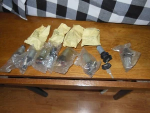 GM IGNITION LOCK CYLINDER SWITCH/ w keys NOS 1986 - Bild 1 von 4