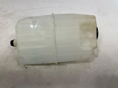 Se adapta a 16-23 TOYOTA TACOMA 2,7 L depósito de botella de lavadora con bomba mercado de EE. UU. OEM Foto 1 de 4