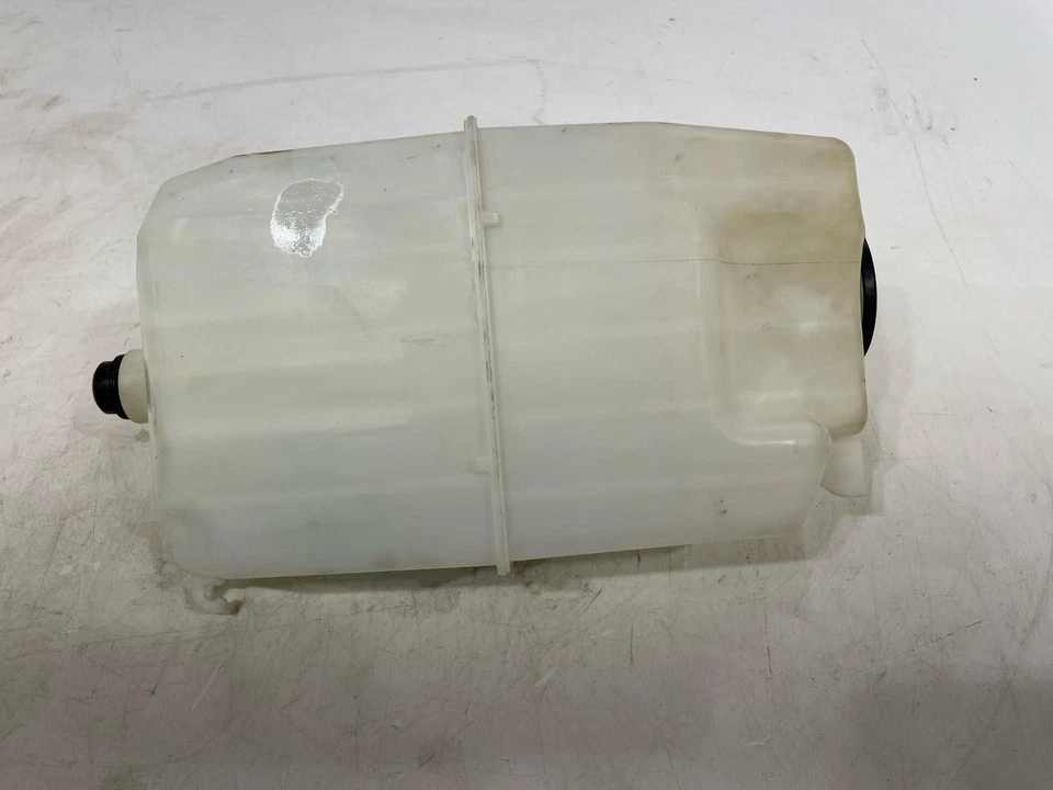 Se adapta a 16-23 TOYOTA TACOMA 2,7 L depósito de botella de lavadora con bomba mercado de EE. UU. OEM Foto 1 de 4