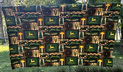 COBERTOR DE ARREMESSO John Deere, 40" x 64", trator, silo, milho, trigo, árvore EXCELENTE CONDIÇÃO! - Imagem 1 de 2