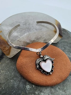Brazalete colgante Navajo Herbert Platero de plata de ley 925 HP MOP Love Ag 25120 Foto 1 de 4