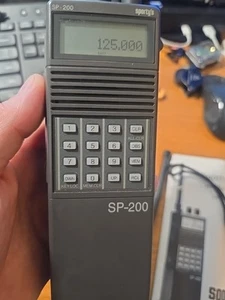 Sporty's SP-200 Handheld Nav/Com Aviation Radio - Picture 1 of 11