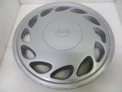 NISSAN 240SX 1989-1994 15" 12 SLOT SILVER WHEEL COVER / HUBCAP - 1 - 53055 - OEM Foto 1 de 4
