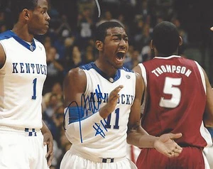 KENTUCKY WILDCATS JOHN WALL SIGNED 8X10 ACTION PHOTO A W/COA WASHINGTON WIZARDS - Picture 1 of 1