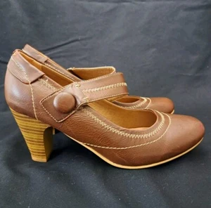 K & M Fashion Brown Mary Jane Chunky Heels Size 9 See Description) - Picture 1 of 10