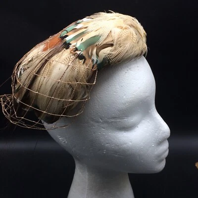 De colección Años 50 Color Óxido Plumado Pastillero Sombrero Gorra Habitación Francesa Stix Bauer Fuller 22 Foto 1 de 4