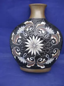 SEHR AUSGEFALLENE INTARSIEN VASE - VINTAGE - SCHWARZ, HELLBRAUN UND CREMEFARBEN - WUNDERSCHÖN! - Bild 1 von 8
