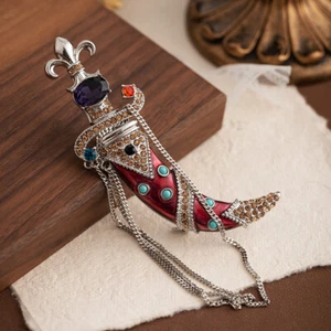 Creative Baroque Dagger Brooch Men Women Cool Suit Pin Corsage - Picture 1 of 5