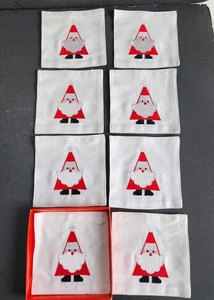 Set Of 8 Crate & Barrel Santa Embroidered Cotton 4.5” Fabric Coasters Kitschy - Picture 1 of 4