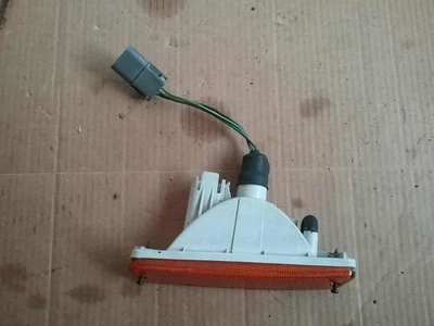 Luz intermitente delantera izquierda lado del conductor 1984-1986 Z31 Nissan 300ZX NA Turbo Foto 1 de 3