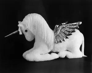 MODELLO DA CUCIRE Cucire una Madre Pegasus Unicorno Cavallo NUOVO - Foto 1 di 3