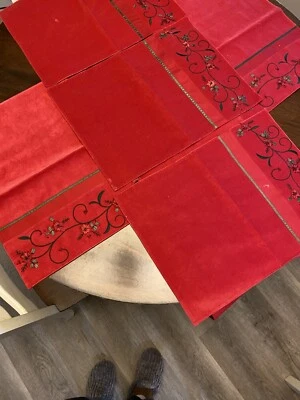 5 Christmas Placemats Red Velvet 100% Cotton ~ 14" x 19" Matching Table Runner - Image 1 of 4