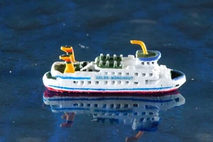 Adler Mönchgut Hersteller Hydra 214 ,1:1250 Schiffsmodell - Bild 1 von 2
