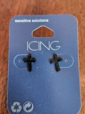 Pendientes cruzados negros Claires Post afilados limpios en moda nuevos con etiquetas Foto 1 de 4