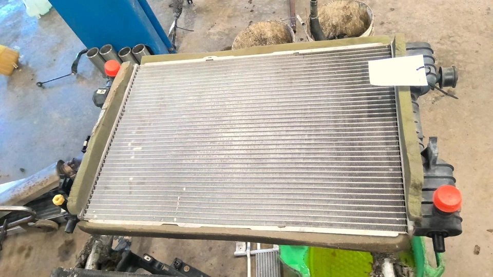 Radiator Fits 05-07 FIVE HUNDRED 677369 Foto 1 de 1