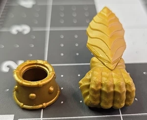 Modellino MOTU Origins X Thundercats Wave 1 LION-O accessorio SCUDO ARTIGLIO - Foto 1 di 5