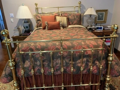 Antigua cama de latón con HB y FB, y marco, con o sin ropa de cama personalizada Foto 1 de 4