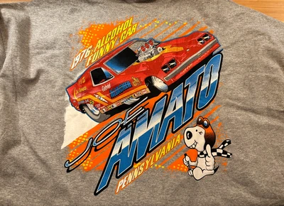 Red Line Shirt Club Joe Amato SNOOPY 1976 HIJACKER Alcohol Funny Car 2XL T-Shirt - Image 1 of 4